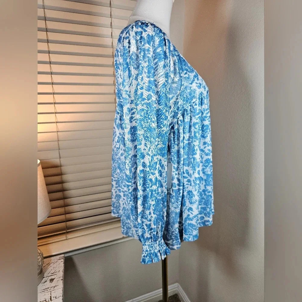 Beyond the Radar Medium Womens Blue Floral Print Long Sleeve Top Boho Flowy - Picture 10 of 13
